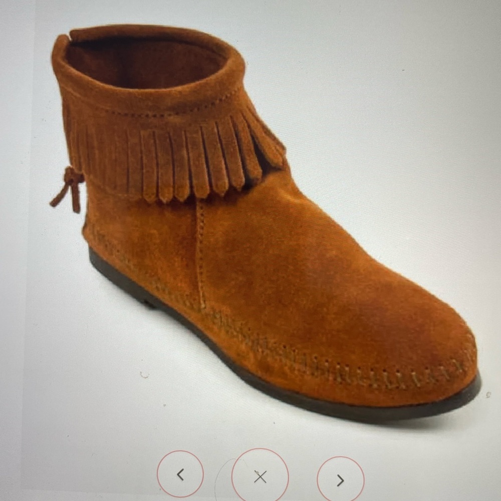 Minnetonka hard sole boots NWT